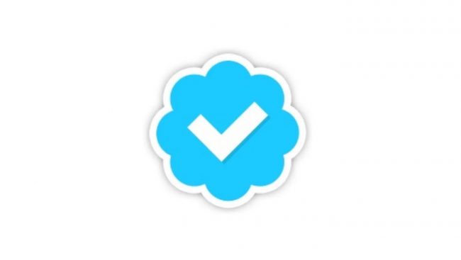 Twitter возобновит верификацию аккаунтов в 2021 году