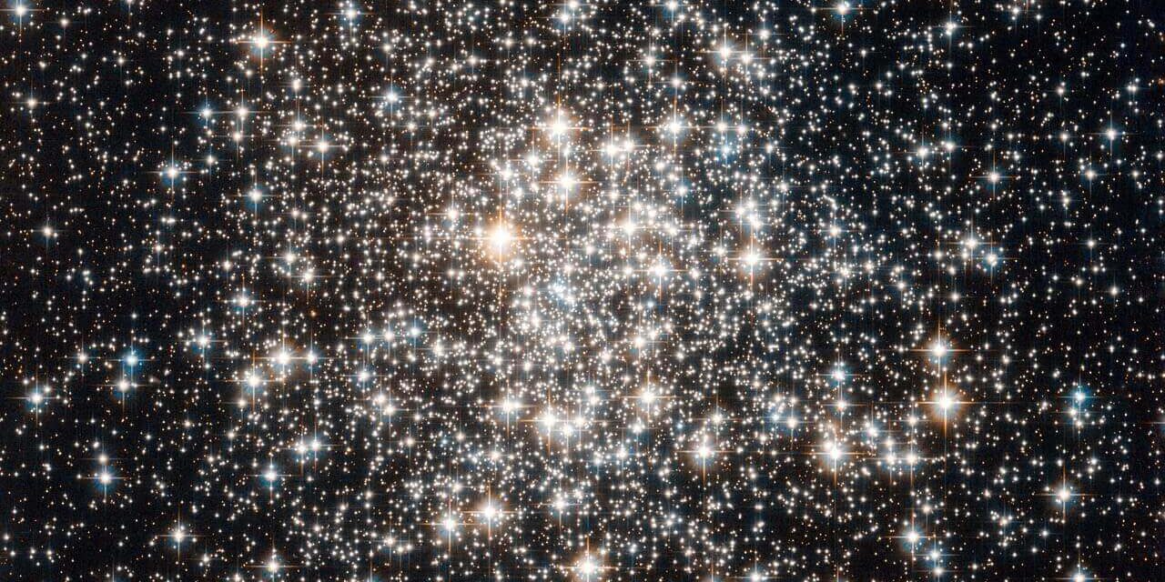 Где окажутся космические аппараты, отправленные в космос через миллион лет?