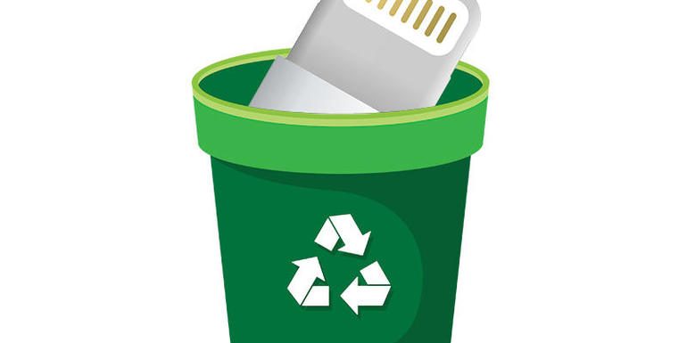 <pre>Apple знает, что отказ от порта Lightning для iPhone приведет к «беспрецедентному количеству электронных отходов»