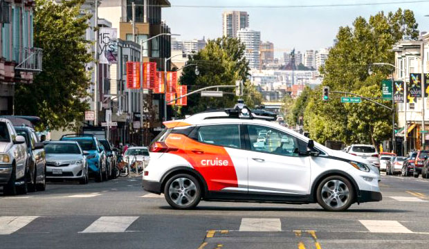  Круизный беспилотный испытательный автомобиль на улицах Сан-Франциско 