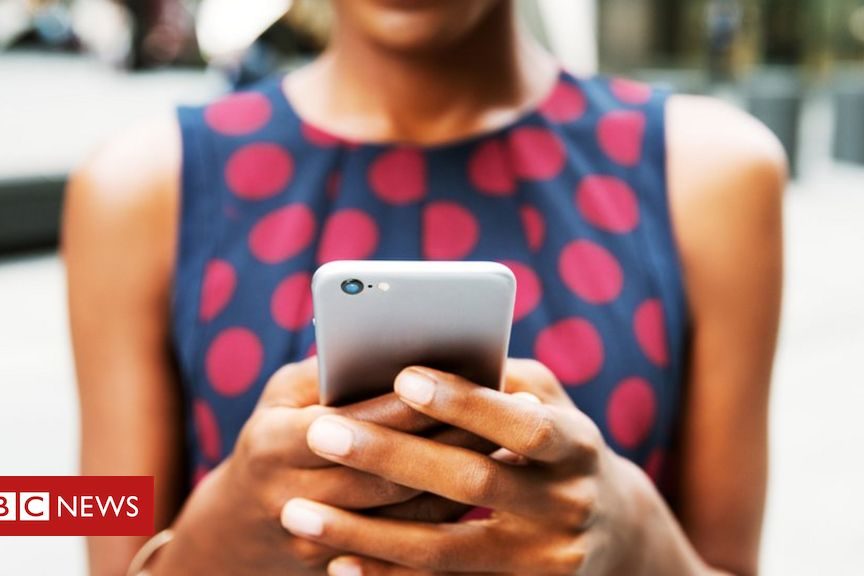 <pre>Пользователи WhatsApp устремляются к конкурирующим платформам обмена сообщениями