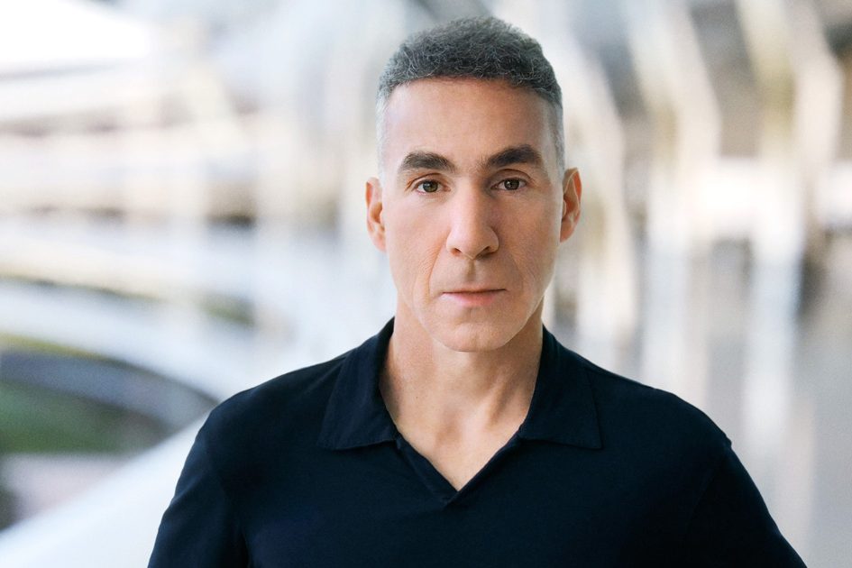 <pre>Дэн Риччио открывает новую главу в Apple