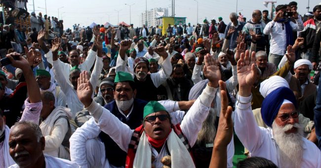 <pre>«Твиты должны продолжать течь», - заявляет Твиттер в условиях противостояния с Индией