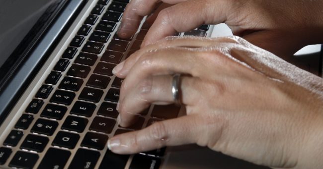 <pre>Колонка: Лицемерная борьба за закон о сетевом нейтралитете Калифорнии