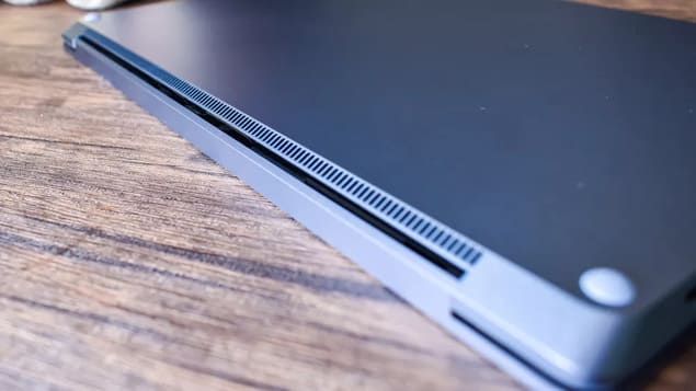 Решетка динамиков и вентиляция Surface Laptop 4