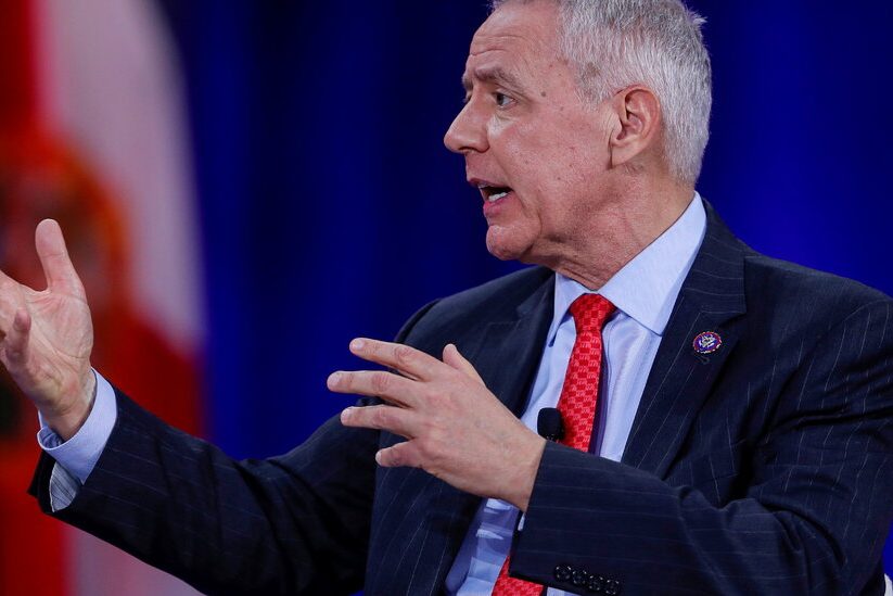 <pre>Семь республиканцев в Палате представителей обязуются не принимать пожертвований от крупных технологических компаний.