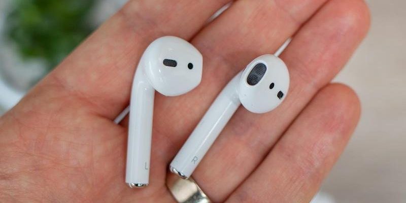 <pre>Apple запустит новые AirPods в следующий вторник