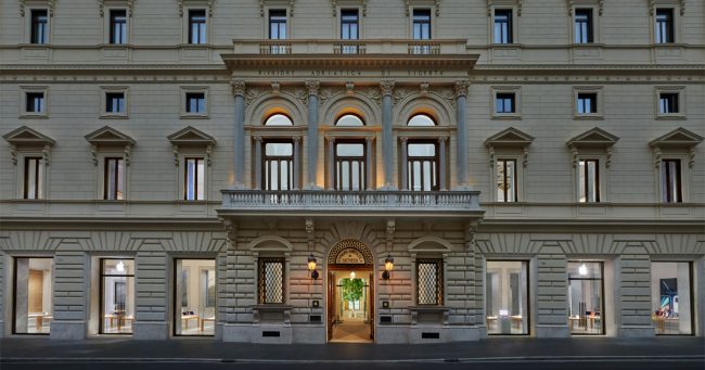 <pre>Apple Via del Corso открывается в четверг, 27 мая, в Риме