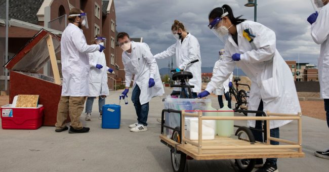 <pre>Как кампус в Колорадо превратился в лабораторию по борьбе с пандемией