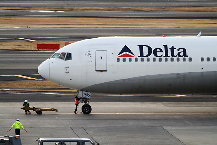 <pre>Крупная сделка Apple iPhone 12 с Delta указывает путь к AR