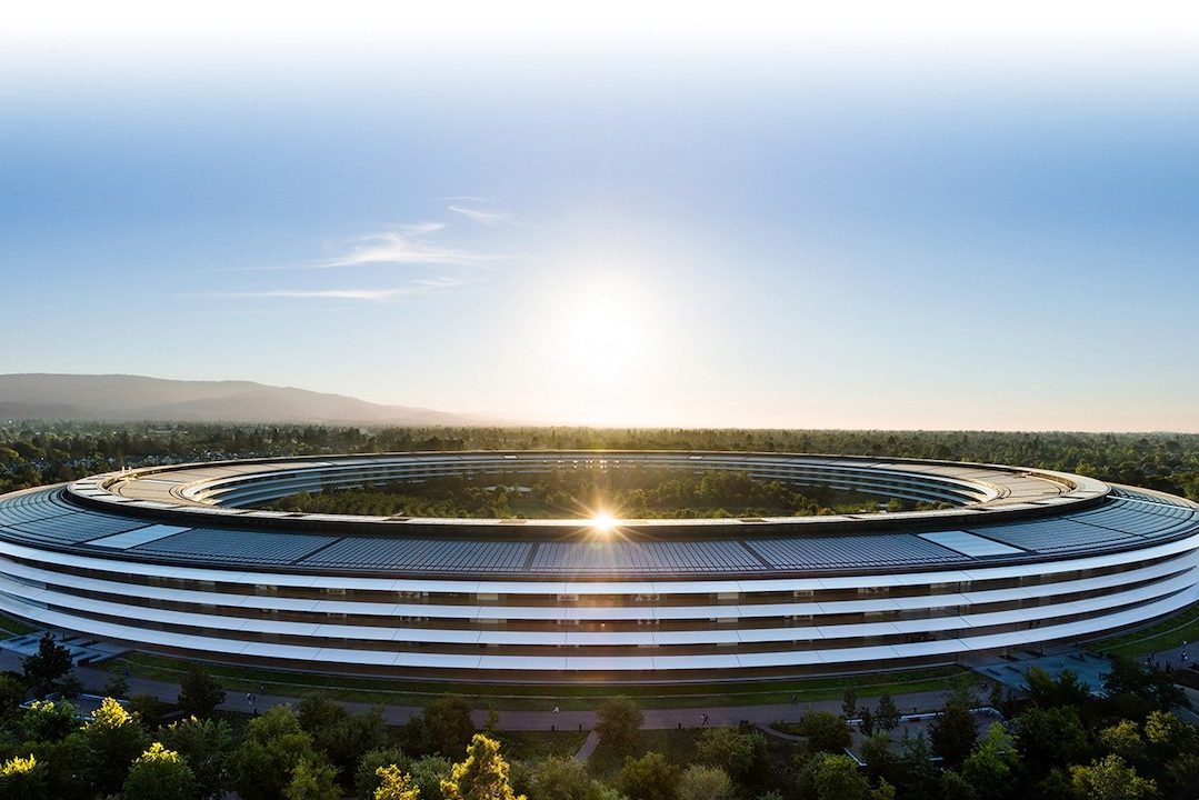 <pre>WWDC обходится Apple в 50 миллионов долларов в год, открытие нового центра разработчиков Apple Park