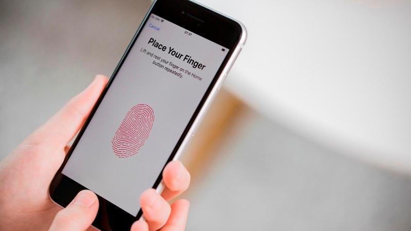 <pre>iPhone 14 с функцией Touch ID под экраном