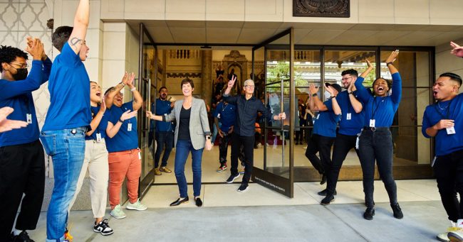 <pre>Театр Apple Tower Theater теперь открыт в центре Лос-Анджелеса