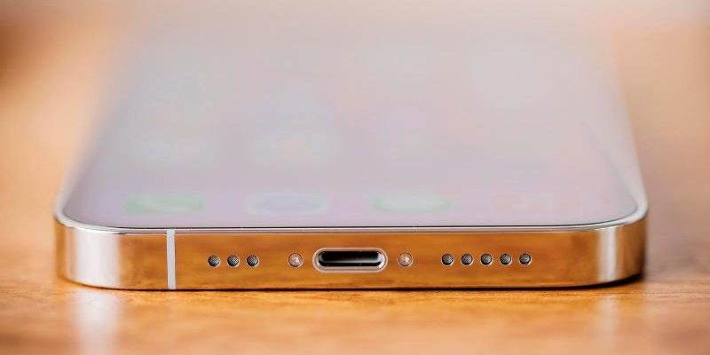 <pre>Алюминий снаружи, титановый вход для iPhone 14 Pro