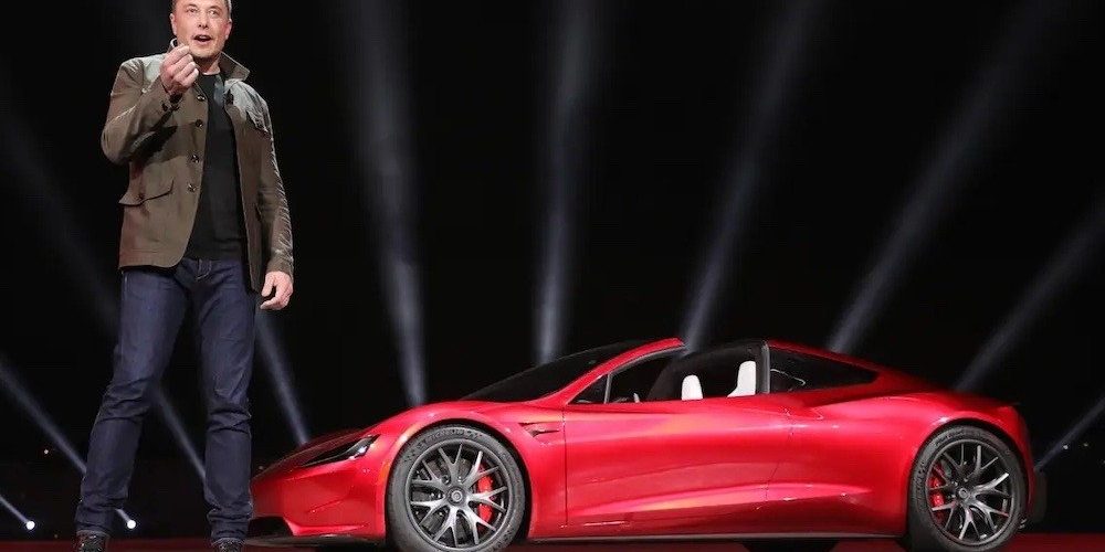 <pre>Илон Маск наносит удар Apple во время телефонного разговора о доходах Tesla