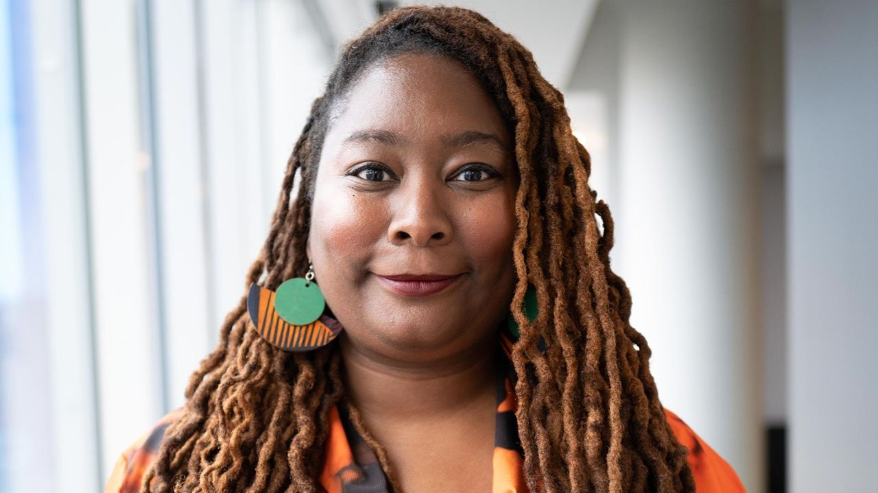 <pre>Netflix нанимает бывшего руководителя Apple Podcasts для руководства проектом подкастинга