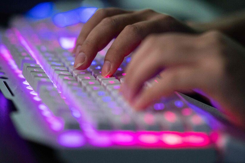 <pre>REvil, Хакерская группа, стоящая за крупной атакой программ-вымогателей, исчезает