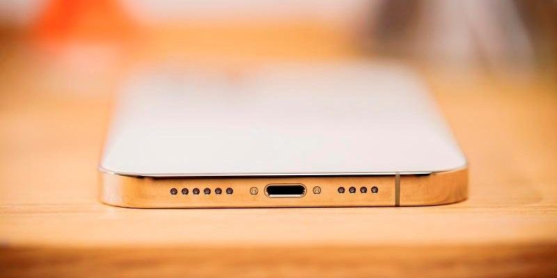 <pre>44% владельцев iPhone планируют купить iPhone 13