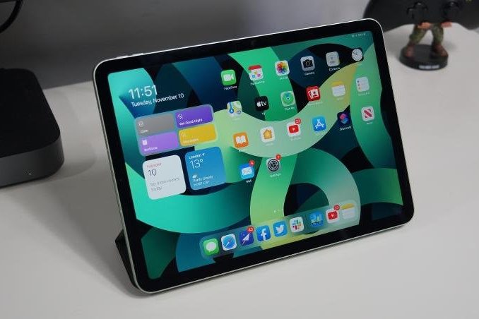 <pre>Samsung «Подготовка экранов OLED для нового iPad Air»