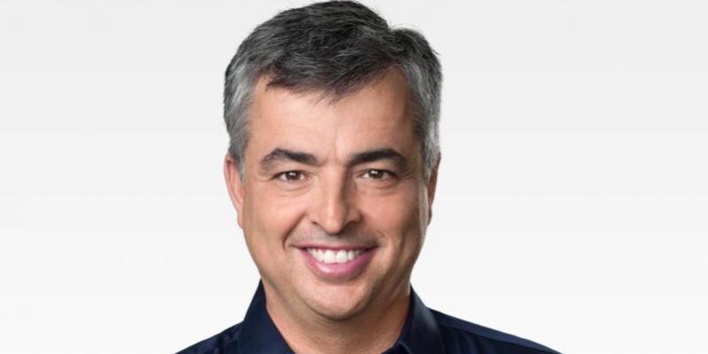 <pre>Эдди Кью из Apple получил новое название должности