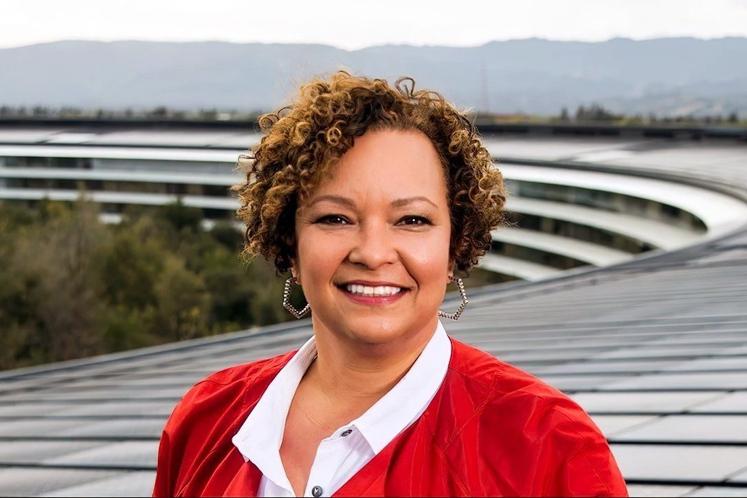 <pre>Профиль вице-президента Apple по окружающей среде в Twitter намекает на подготовку к сентябрьскому мероприятию