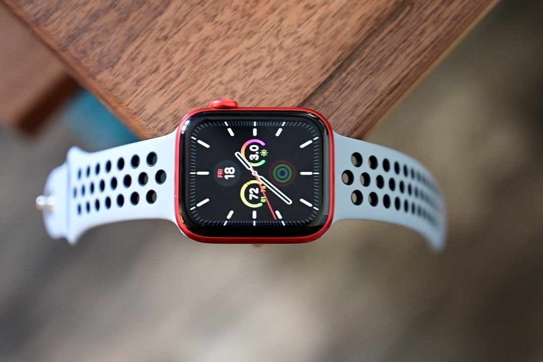 <pre>Apple Watch Series 6 - самая популярная в мире модель умных часов, как показывают исследования