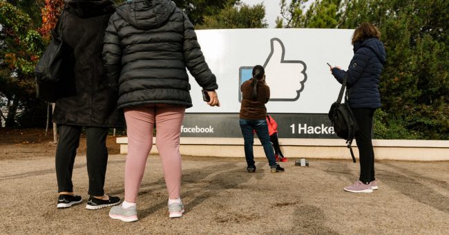 <pre>Facebook предложил рассмотреть вопрос о создании избирательной комиссии