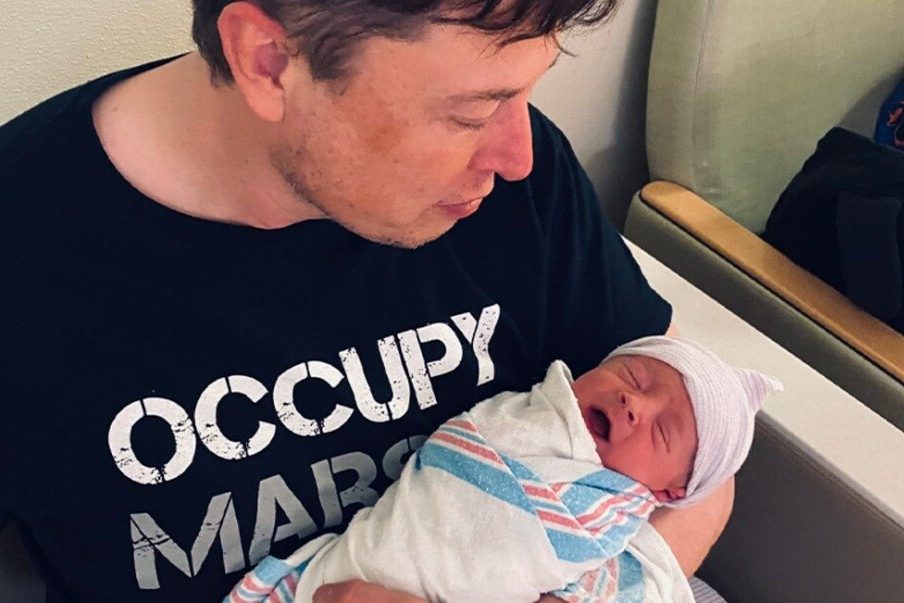 Странные имена детей: почему их популярность растет?