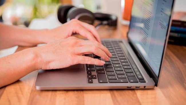 <pre>MacBook Pro с M1X появится «через несколько недель»