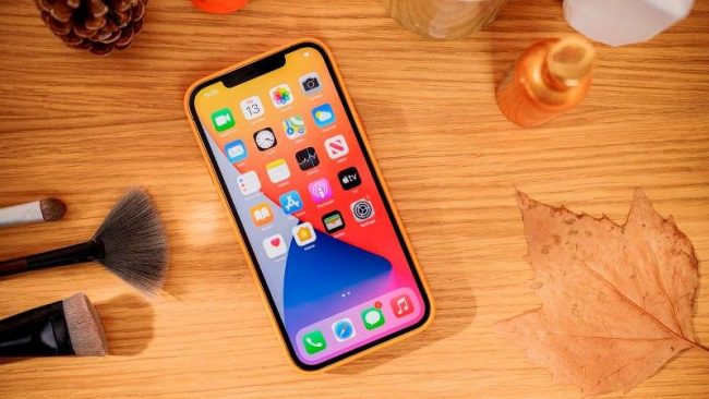 <pre>Apple убивает iPhone XR, 12 Pro и 12 Pro Max