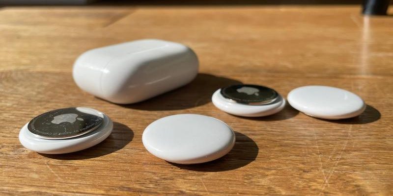 <pre>AirTags получили еще одно загадочное обновление программного обеспечения