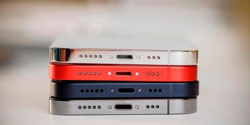 <pre>Apple перечисляет четыре новые модели iPhone в архиве FCC