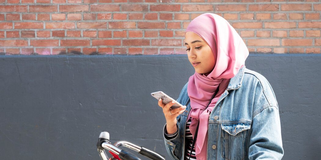 <pre>Беспокоитесь о своем подростке в социальных сетях? Вот как помочь.