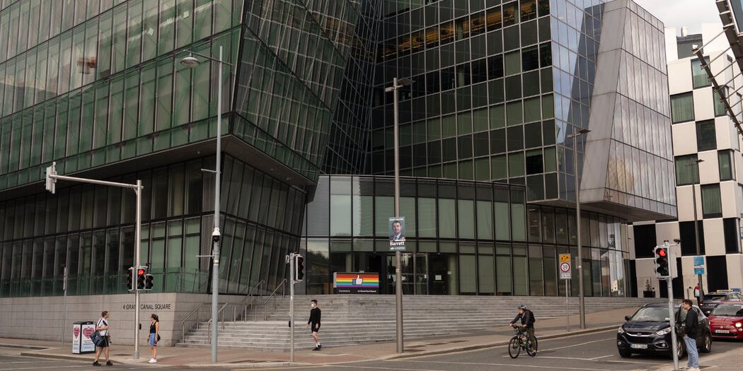 <pre>WhatsApp от Facebook оштрафован за взлом ЕС Закон о конфиденциальности данных