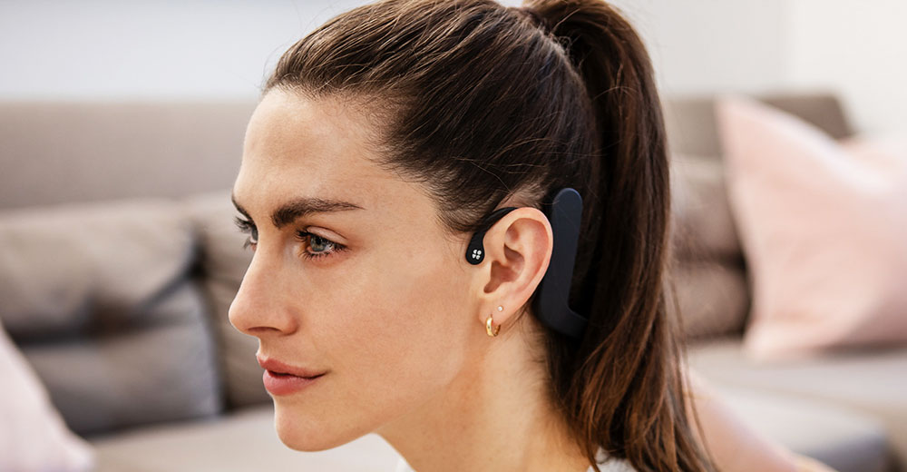 <pre>Высокотехнологичная шейная повязка Cove помогает снять стресс и улучшить сон