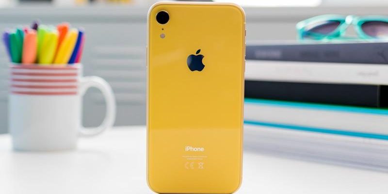 <pre>Новый iPhone SE на базе iPhone XR будет выпущен весной 2022 года