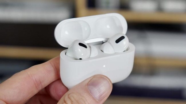 <pre>Запуск AirPods Pro 2 перенесен на третий квартал 2022 года