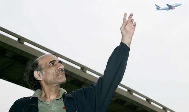 18 лет прожил в аэропорту: реальная история иранца Мехрана Карими Нассери