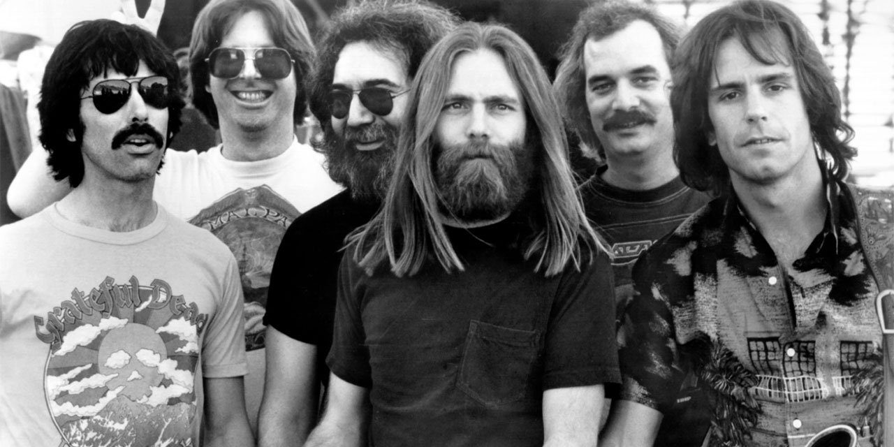 <pre>Apple TV + представляет биографический фильм «Grateful Dead» режиссера Мартина Скорсезе с Джоном Хиллом в главной роли