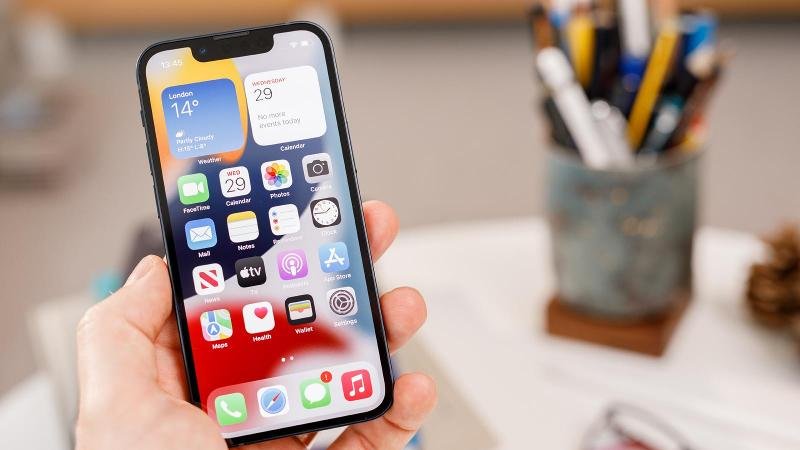 <pre>Лучшие скидки на iPhone 13 mini в Черную пятницу в Великобритании и США: сэкономьте 109 фунтов стерлингов / 99 долларов США
