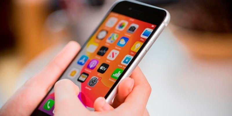 <pre>Новый iPhone SE с 5G будет выпущен этой весной