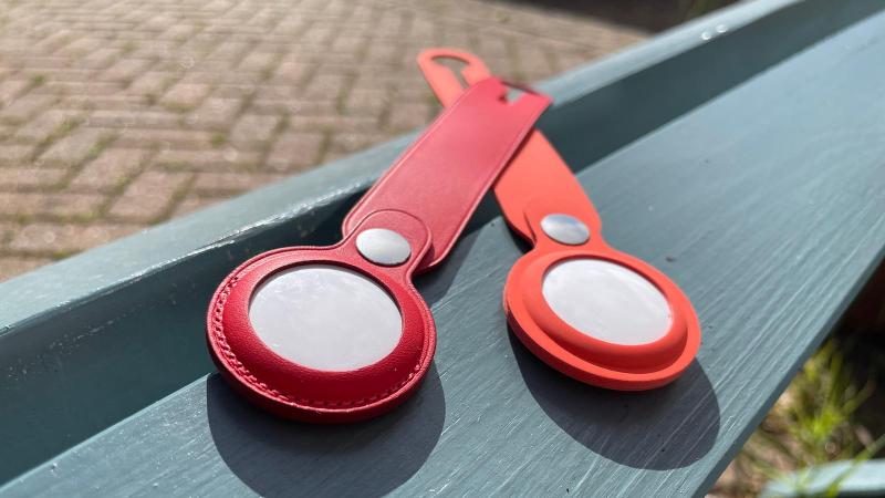 <pre>Женщина обнаруживает «Сталкер» AirTag, спрятанный в машине