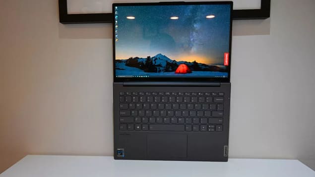 Раскрытый Lenovo ThinkBook Plus G2 ITG