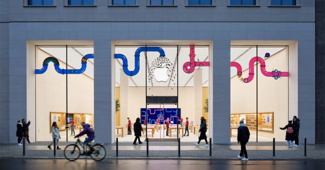 <pre>Apple Rosenthaler Straße открывается в четверг, 2 декабря, в Берлине