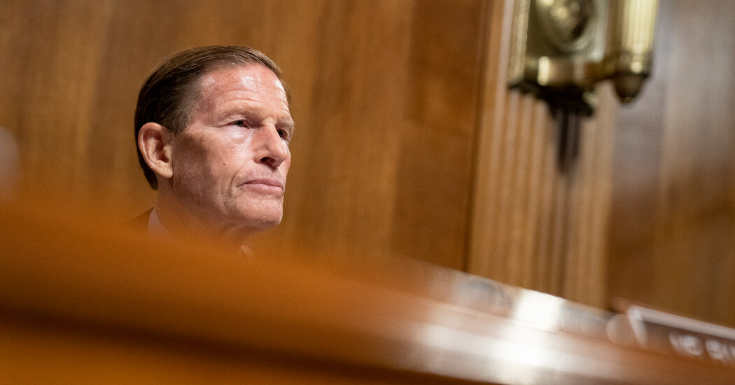 <pre>Законодатели призывают технологические компании «снизить вред» на веб-сайте самоубийств