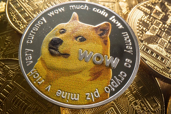 Товары от Tesla за Dogecoin: новости крипторынка От Investing.com