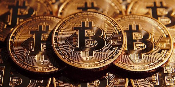 Биткоин: что это, сколько стоит и 10 удивительных фактов