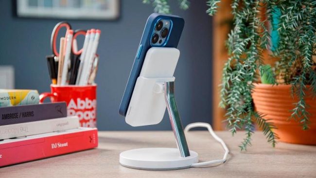 <pre>Обзор магнитного беспроводного зарядного устройства Anker 633 — комбинированная подставка для зарядки