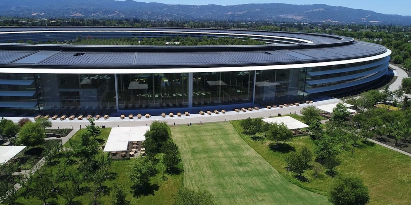Apple вернёт корпоративных сотрудников в офисы до 11 апреля