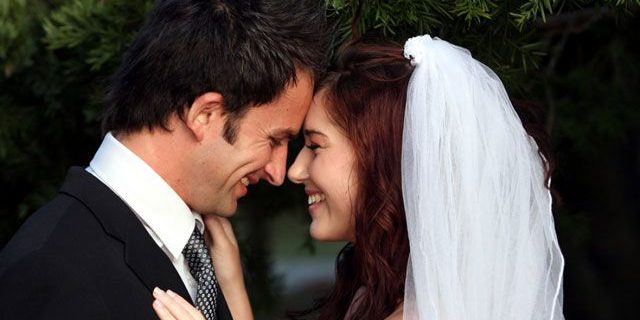 Во сколько лет жениться, или как определить идеальный возраст для вступления в брак